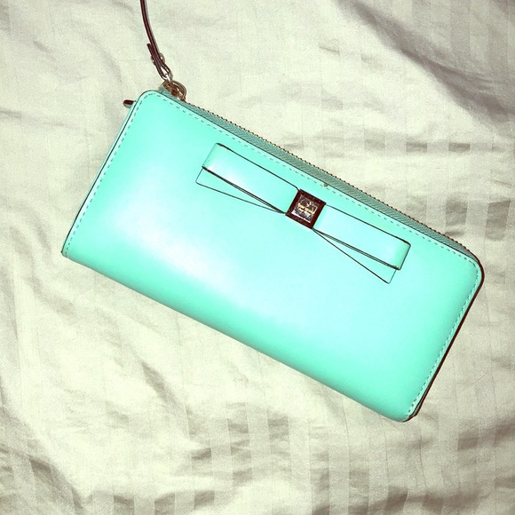 kate spade Handbags - Kate Spade wallet 🦋